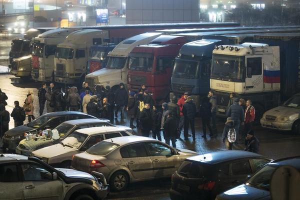 A Russian Revolt, Delayed