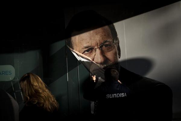 Spaniards Vote in Unpredictable Election