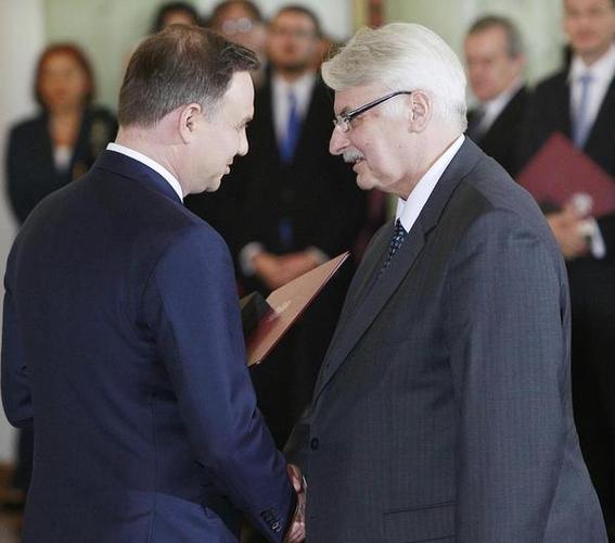 Poland to Trade UK Welfare for NATO Bases