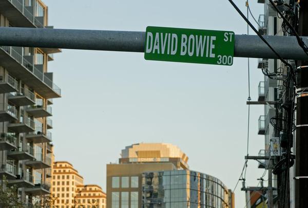 How Bowie Ch-Ch-Changed Western Politicians