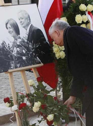 In Poland, the Ashes of Smolensk Smolder Yet