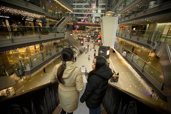 China's Weird, Empty Malls