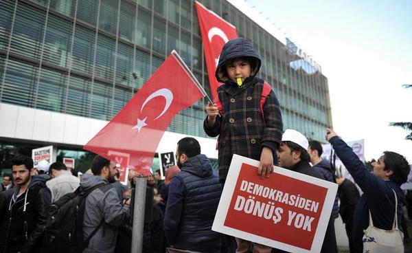 The Last Hope for Turkey's Lazy Democrats