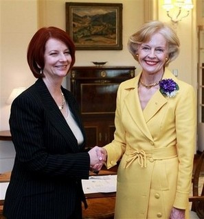 Oz's Woman of Style and Substance