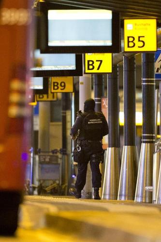 A Bloody Gang War Is Raging in Pro-Pot Amsterdam