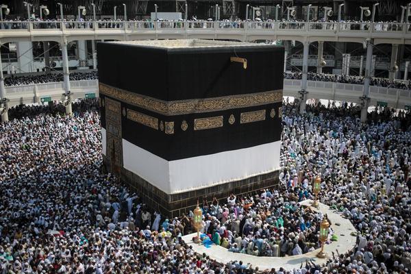 The Saudis Clamp Down on the Hajj