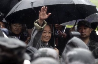 Can the G-8 Survive without China?