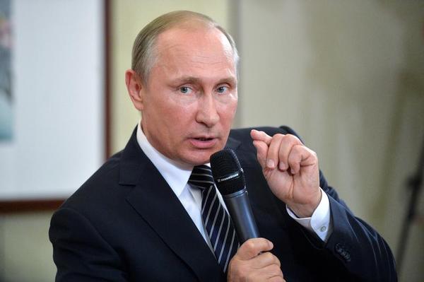Putin Shuts Down Last Russian Independent Pollster