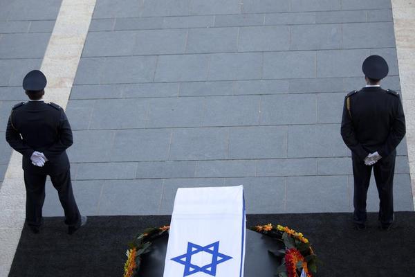 Shimon Peres the Realist Dreamer