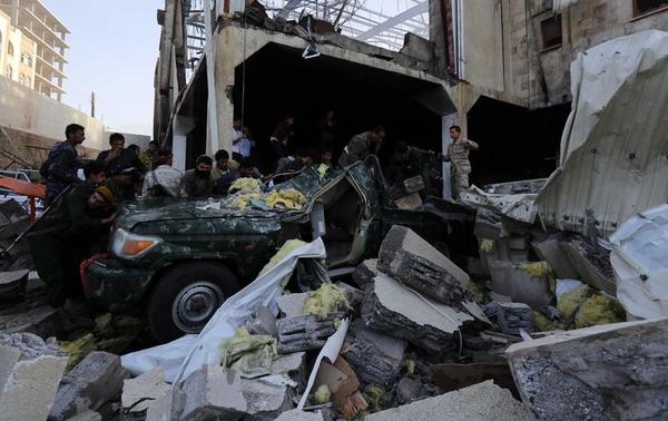 A Roar at a Funeral, and Yemen’s War Is Altered