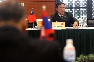ASEAN Leaders Go Easy on Burma