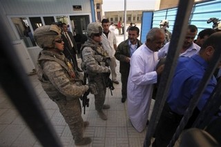 US Must Exploit Iraq's Divisions