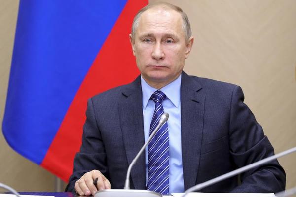 The Incredible Shrinking Putin
