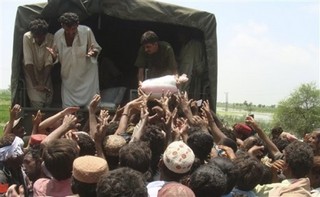 Pakistan Weary of Floods, Violence