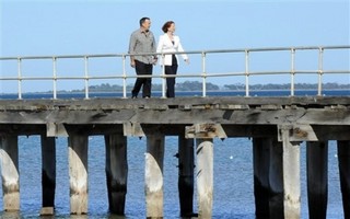 Australian Pols: Lose the Vision Thing