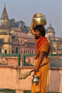 India Offers an Alternative to China