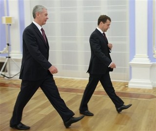 Bloggers Trash Putin's New Mayor