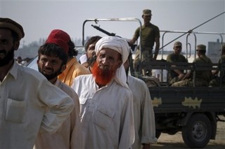 U.S. Finds Hearts & Minds Elusive in Pakistan
