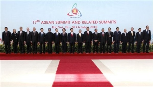 China Moves In On Indian Out-Sourcing