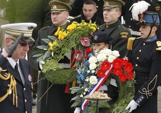 U.S. and Russia: Weak and Weaker