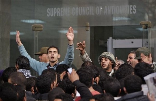 Egypt Shouldn't Rush to Build Democracy
