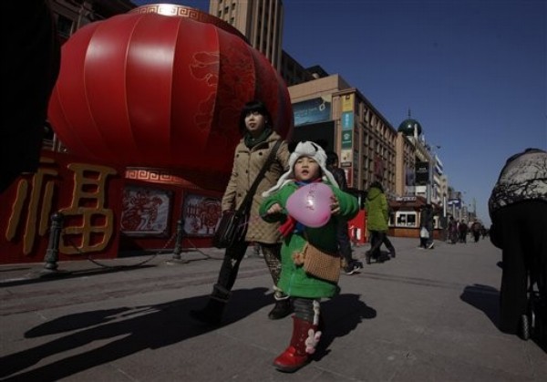 Rising China Bests a Shrinking Japan
