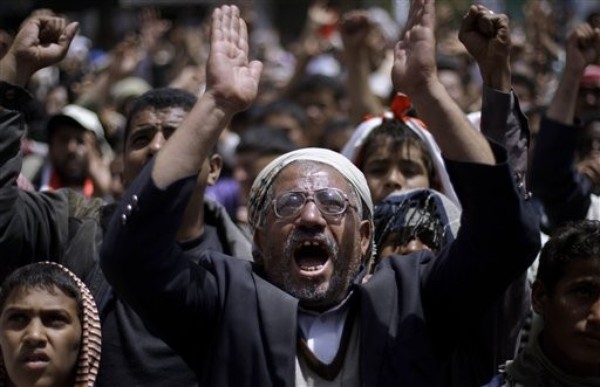 Japan, Gulf Chaos Stalk Global Recovery