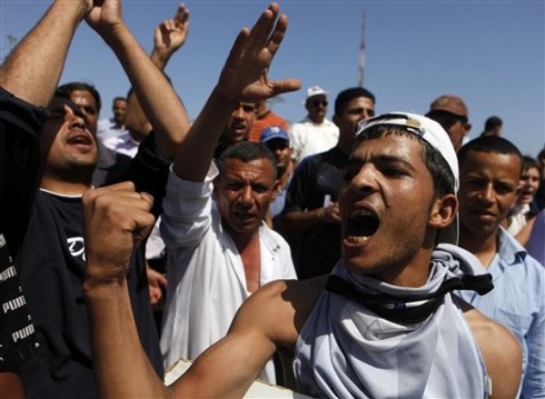 Samuel Huntington & Revolution