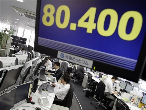 Rival Currencies Taking Aim at Dollar