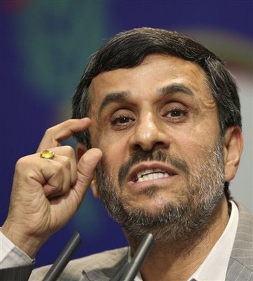 Ahmadinejad, Larijani Tussle in Oil Slick