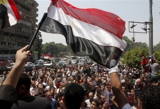 Israel, Egypt Race to Defuse Crisis